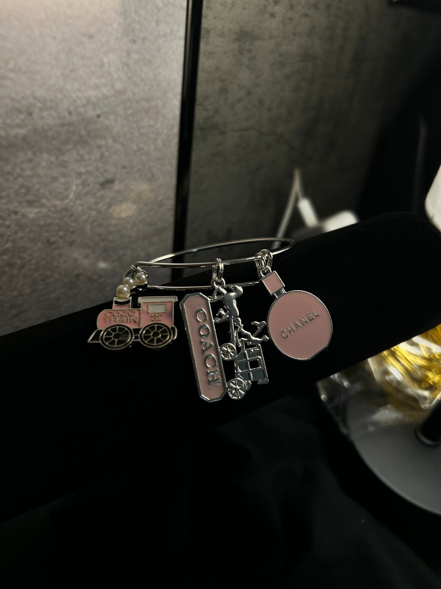 Light Pink Bangle (SILVER)